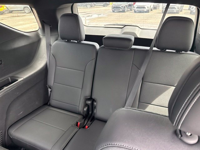 Used 2026 Chevrolet Traverse LT FWD image 21