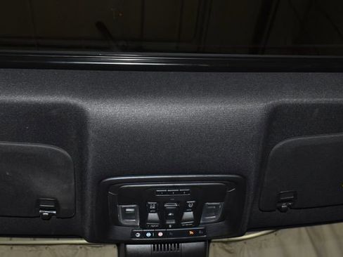 Used 2022 GMC Sierra 1500 AT4 w/ AT4 Premium Package image 22