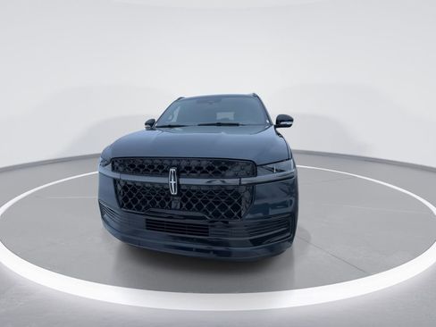 New 2026 Lincoln Navigator L Reserve w/ Jet Appearance Package image 3