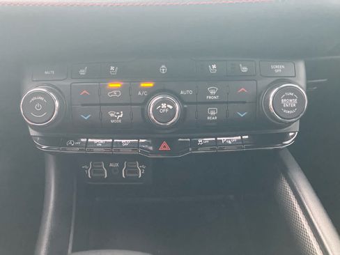 Used 2023 Dodge Durango GT AWD/4WD image 31