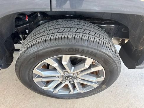 Used 2026 Toyota 4Runner Limited AWD/4WD image 5