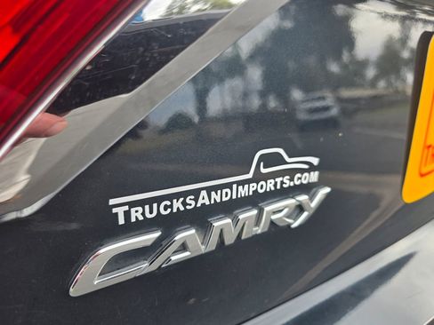 Used 2017 Toyota Camry XLE image 5