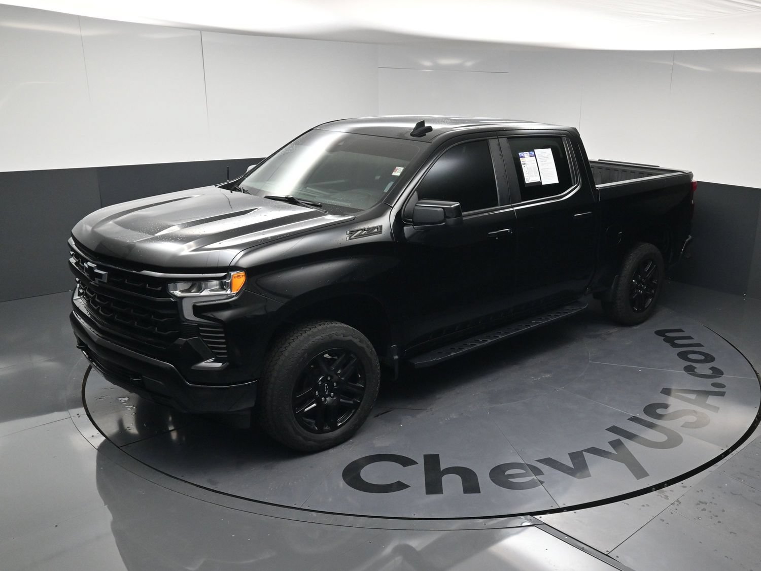 Used 2023 Chevrolet Silverado 1500 RST w/ Z71 Off-Road Package AWD/4WD image 13