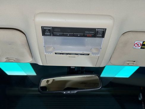 Used 2011 Lexus LX 570 4WD w/ Luxury Pkg image 30