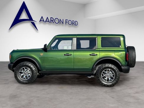 Used 2025 Ford Bronco Badlands image 3