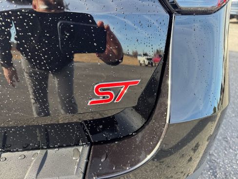 New 2026 Ford Explorer ST w/ Sun And Sound Package image 16