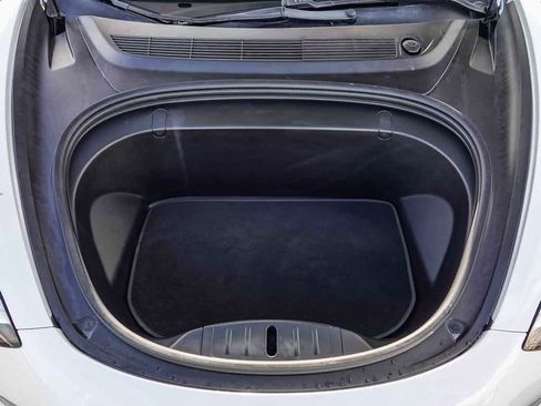 Used 2018 Tesla Model 3 Long Range image 27