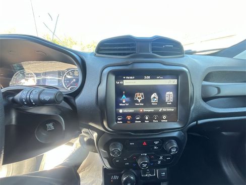 Used 2022 Jeep Renegade Sport w/ Sport Appearance Group image 18