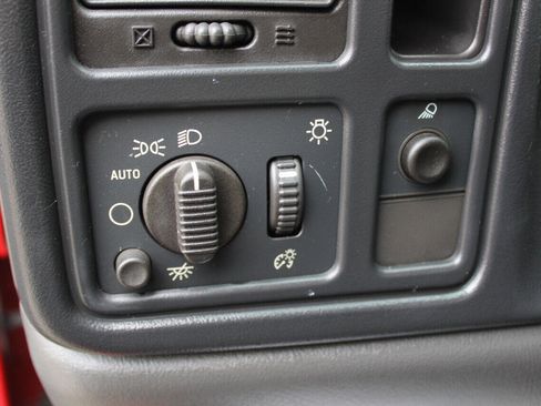 Used 2005 Chevrolet Silverado 3500 4x4 Regular Cab image 16