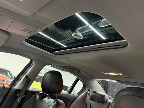 Used 2016 Chevrolet SS image 26