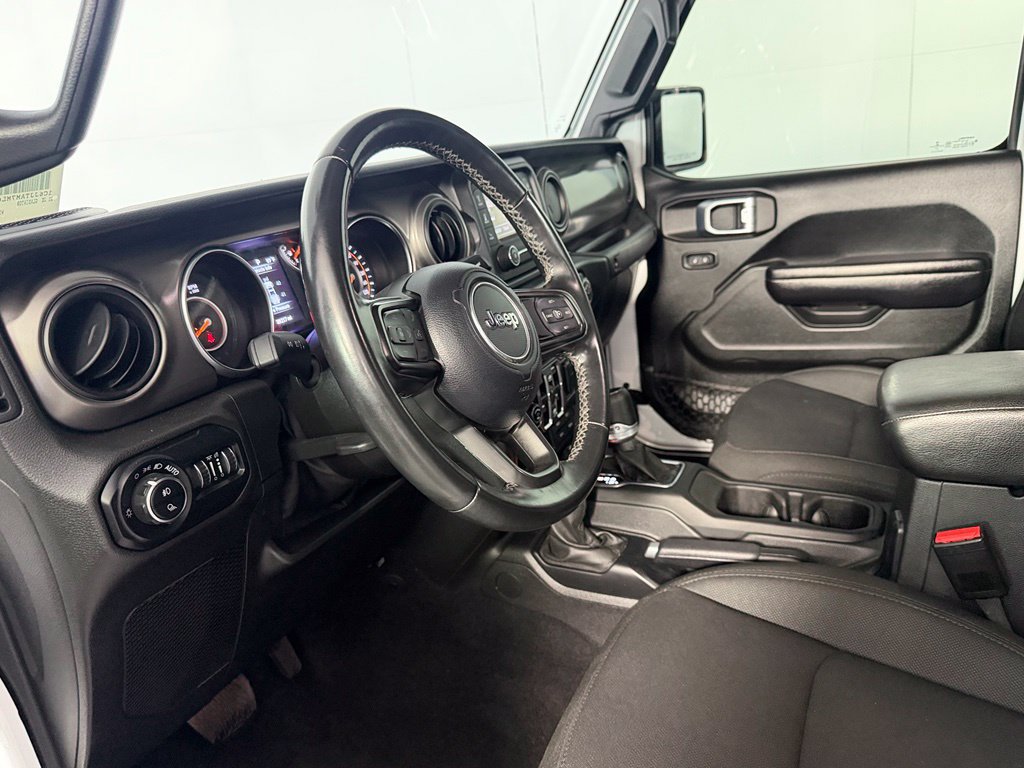 Used 2021 Jeep Gladiator Sport AWD/4WD image 13