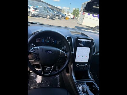 Used 2021 Ford Edge ST-Line w/ Class II Trailer Tow Package AWD/4WD image 7