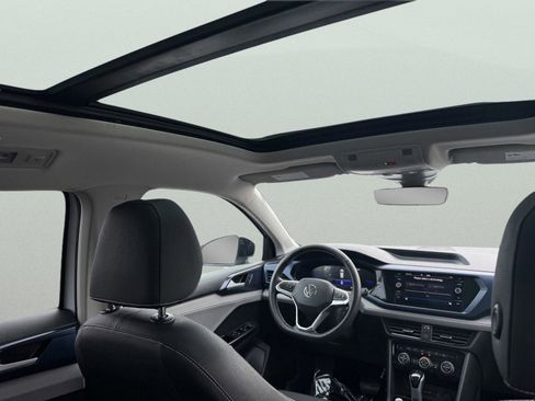 Used 2024 Volkswagen Taos SE w/ Panoramic Sunroof Package image 13