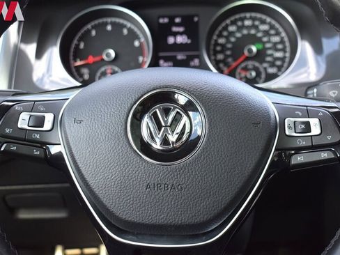 Used 2018 Volkswagen Golf Alltrack SE AWD/4WD image 15