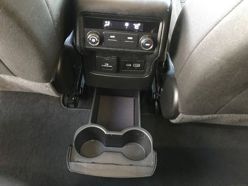 Used 2023 GMC Acadia SLE w/ Driver Convenience Package image 28