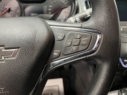 Used 2019 Chevrolet Cruze LT image 11