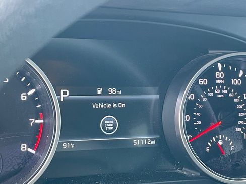 Certified 2022 Kia Carnival LX FWD image 6