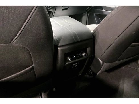 Used 2023 Chevrolet Traverse LT AWD/4WD image 36