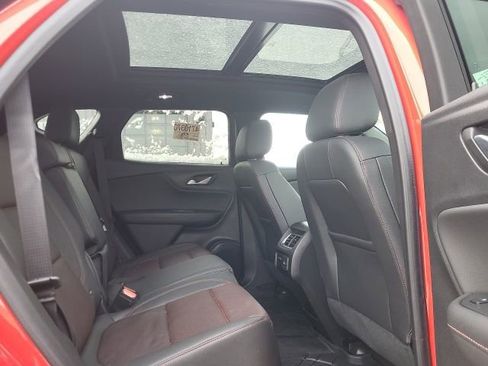 Used 2024 Chevrolet Blazer RS w/ Enhanced Convenience Package image 12