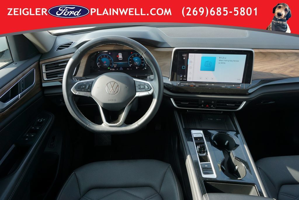 Used 2025 Volkswagen Atlas SE FWD image 15