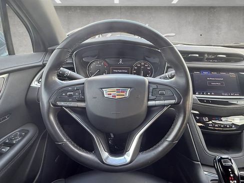 Used 2023 Cadillac XT6 Luxury FWD image 21