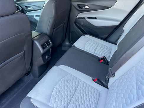 Used 2020 Chevrolet Equinox LS w/ LS Convenience Package FWD image 12