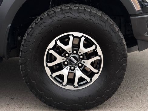 Used 2022 Ford F150 Raptor w/ Equipment Group 801A High image 10