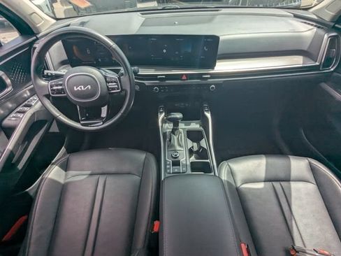 Certified 2024 Kia Sorento S w/ Panoramic Sunroof Package FWD image 16