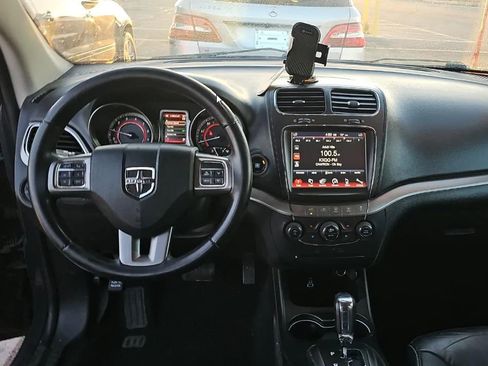 Used 2018 Dodge Journey Crossroad AWD/4WD image 12