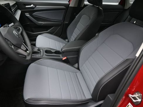 New 2026 Volkswagen Jetta SE image 33