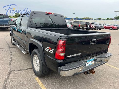 Used 2006 Chevrolet Silverado 1500 LS w/ Chrome Exterior Package AWD/4WD image 2