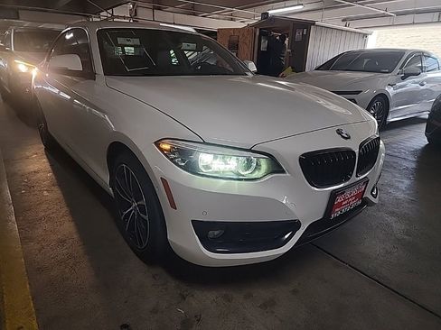 Used 2020 BMW 230i Coupe RWD image 1