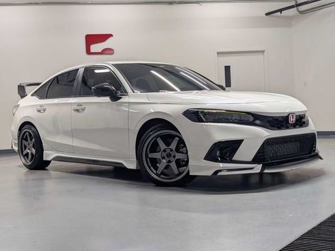 Used 2024 Honda Civic Si image 2
