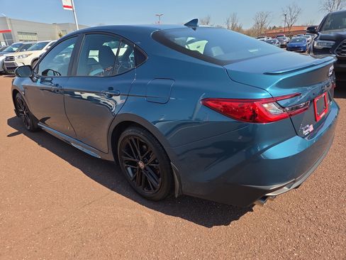 Certified 2025 Toyota Camry SE image 5