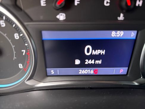 Used 2023 Chevrolet Traverse LT image 17