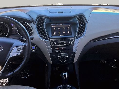 Used 2019 Honda CR-V LX image 6