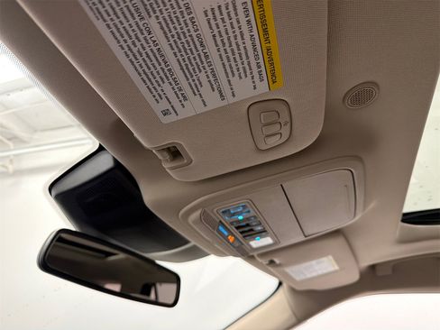 Used 2020 Ford Explorer Platinum w/ Premium Technology Package image 33