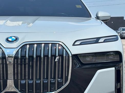 Certified 2024 BMW i7 xDrive60 AWD/4WD image 12