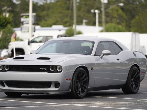 Used 2020 Dodge Challenger SRT Hellcat Redeye RWD image 35