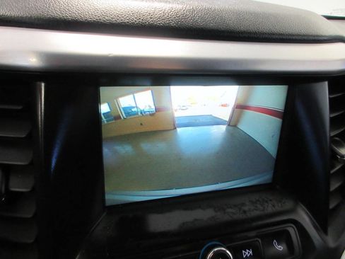 Used 2018 GMC Acadia SLE image 29