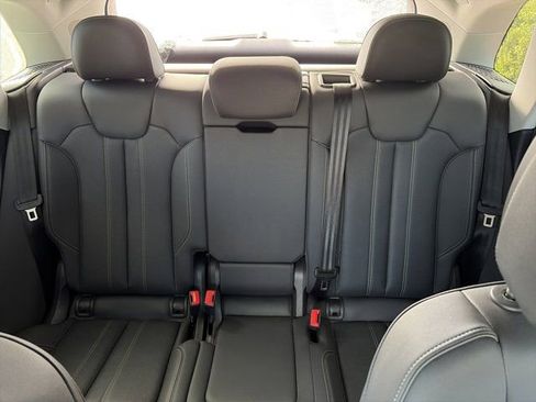 Used 2024 Audi Q5 2.0T Prestige w/ Prestige Package image 21