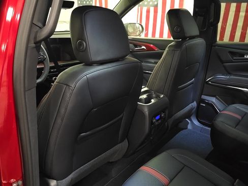 New 2026 Chevrolet Traverse RS image 13