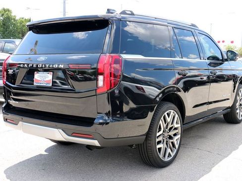 New 2025 Ford Expedition Platinum w/ Platinum Ultimate Package image 5