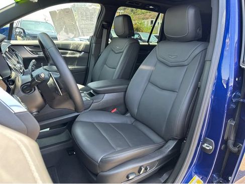 Certified 2023 Cadillac XT6 Sport w/ Technology Package AWD/4WD image 27