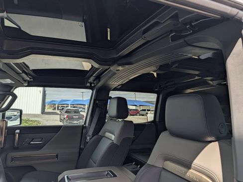 Used 2025 GMC Hummer EV 2X w/ LPO, Sport Package image 29