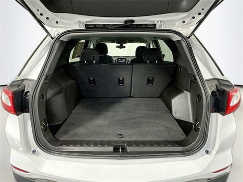 Used 2018 Chevrolet Equinox LT image 23
