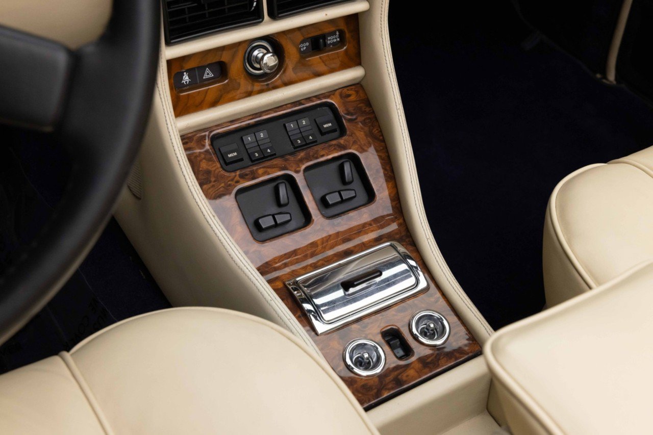 Used 1989 Rolls-Royce Corniche II RWD image 28
