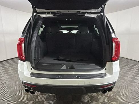 Used 2022 GMC Yukon XL AT4 AWD/4WD image 27