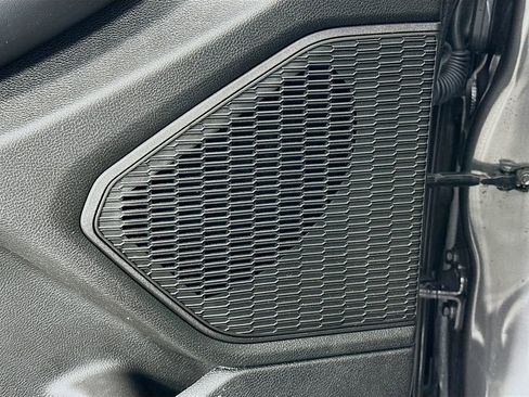 Used 2024 Jeep Grand Cherokee Limited w/ Luxury Tech Group II image 19