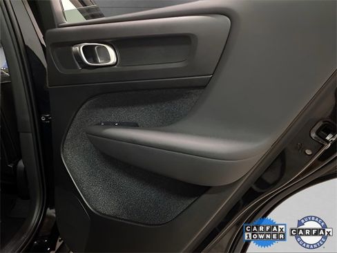 Used 2025 Volvo XC40 B5 Plus image 73